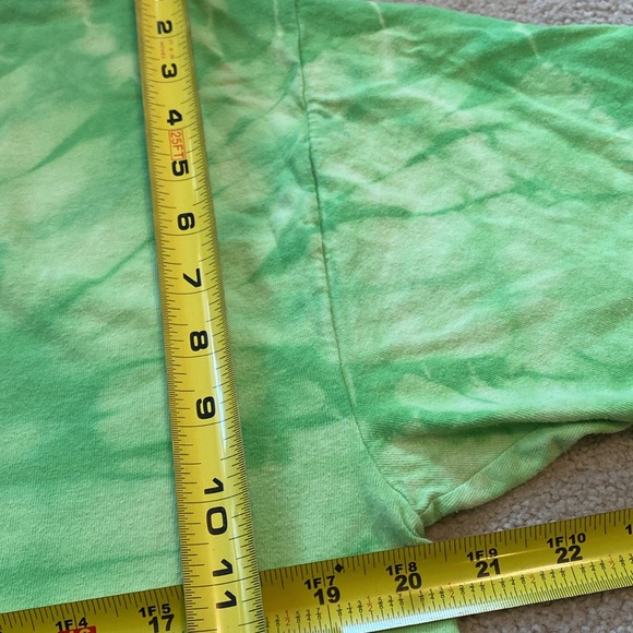 Hanes tagless green tie dye Tshirt with “you never fail until you stop trying” - Picture 6 of 9